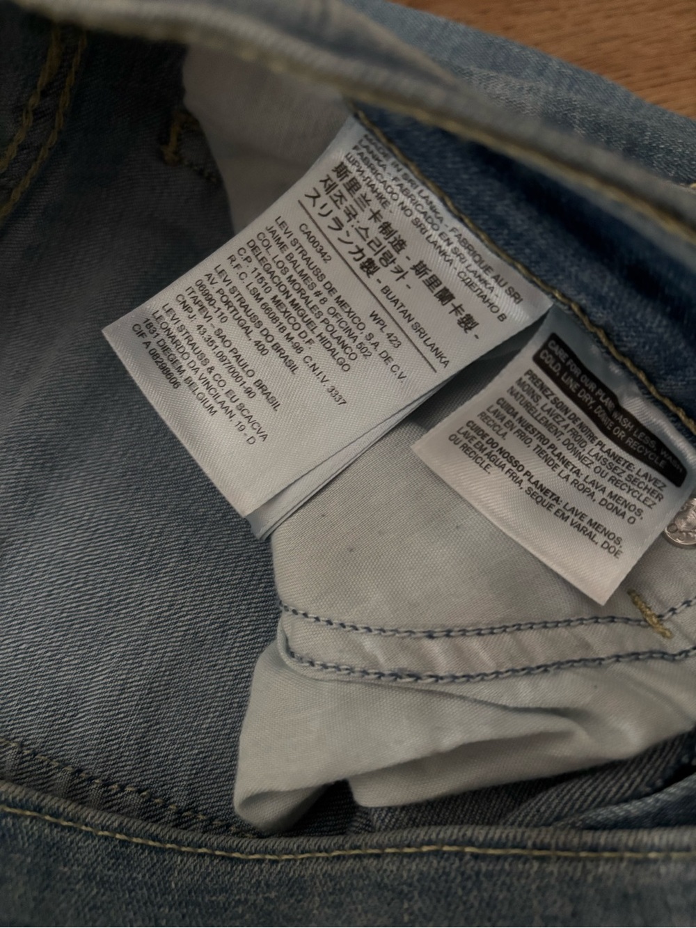 Levi's Skinny Light Blue Jeans, Size 27 - Picture 5 of 6